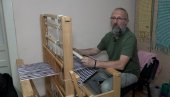 ЗОРАН КАО НАЈБОЉЕ ТКАЉЕ: Зрењанинац већ 15 година од заборава чува стари занат и традицију (ФОТО)